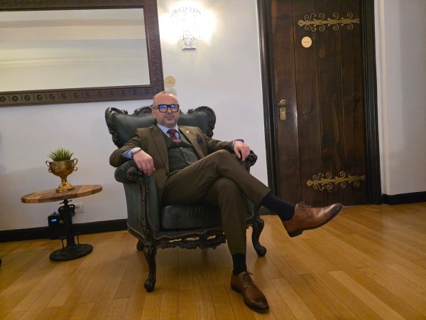 Eduard Petrescu explică de ce brandurile care domină vizual orașul cu steaguri direcționale Ekogroup își consolidează statutul în fața partenerilor B2B